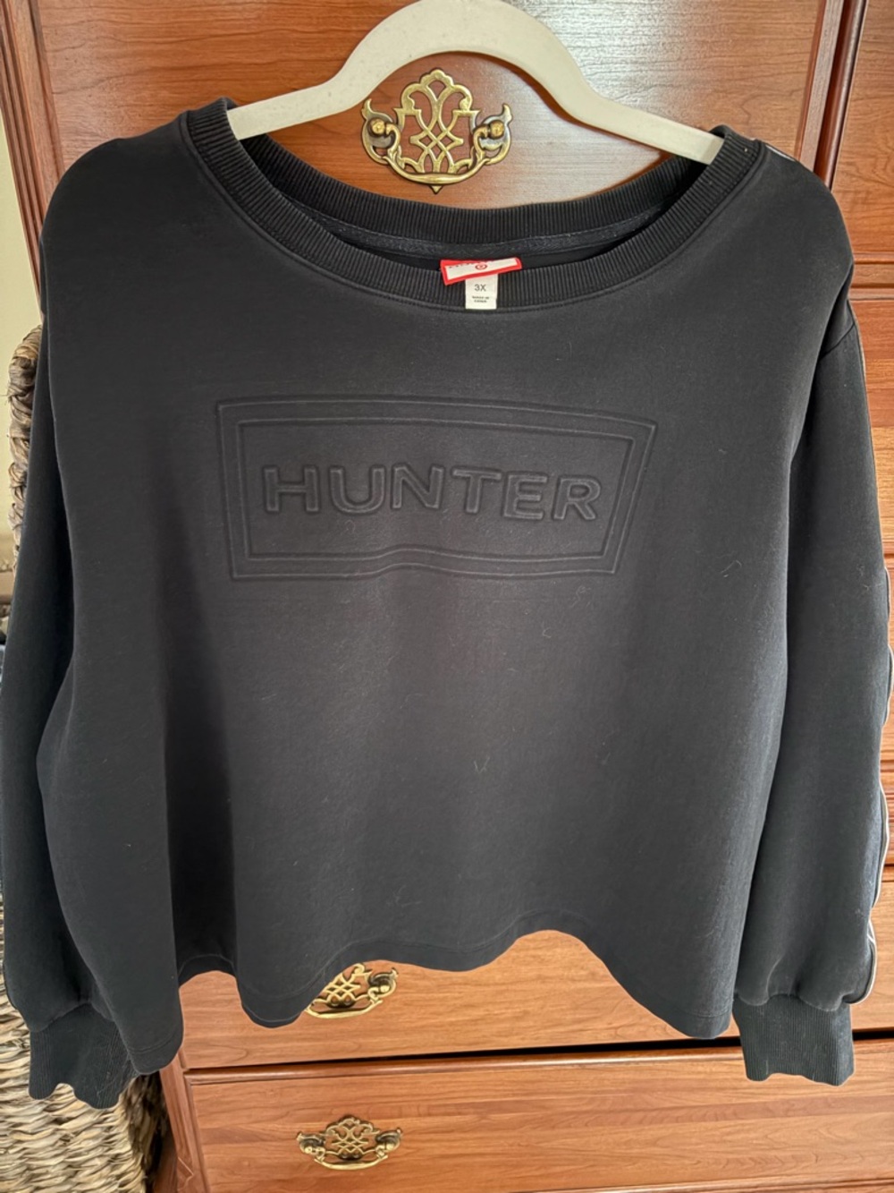 Hunter Black Embossed Logo Pullover Sweatshirt
